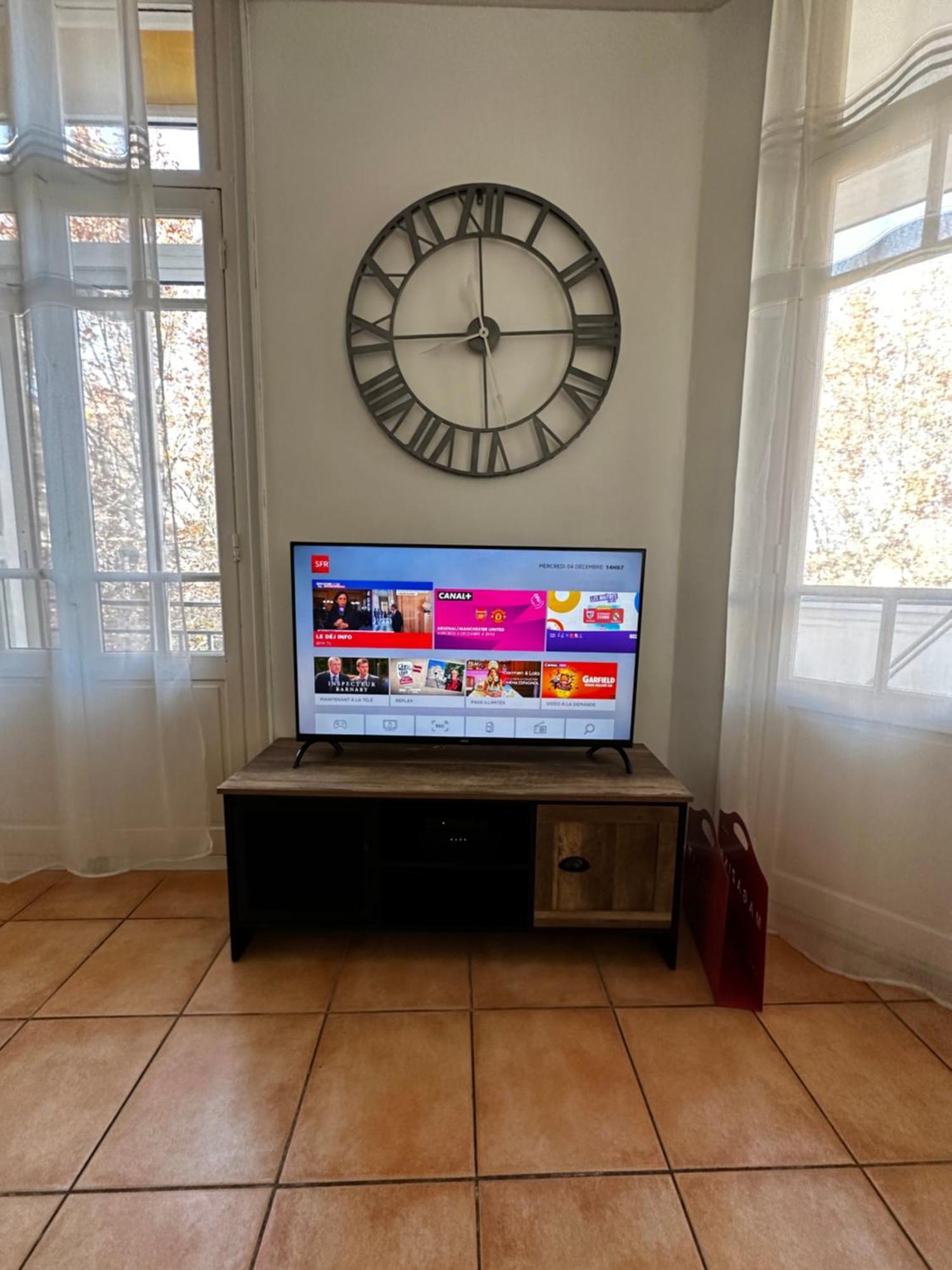 Appartement Lumineux Et Spacieux 2 Chambres Avec Parking Gratuit Dans La Rue Perpiñán Exterior foto